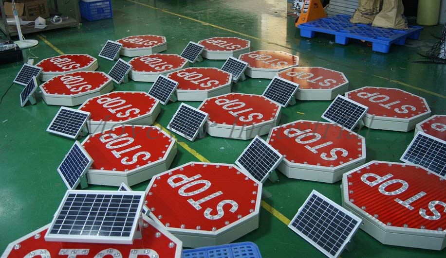 Prohibition go through / STOP solar LED sign LED work lights(图2)